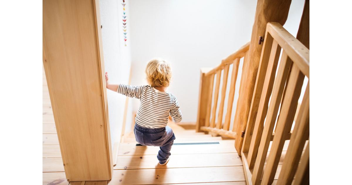 When do best sale babies climb stairs